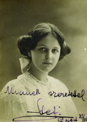 Violinist Stefi Geyer, 1905