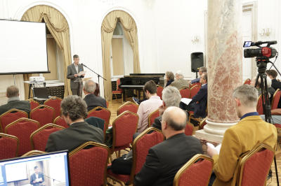 authenticity2025 01 8307 s